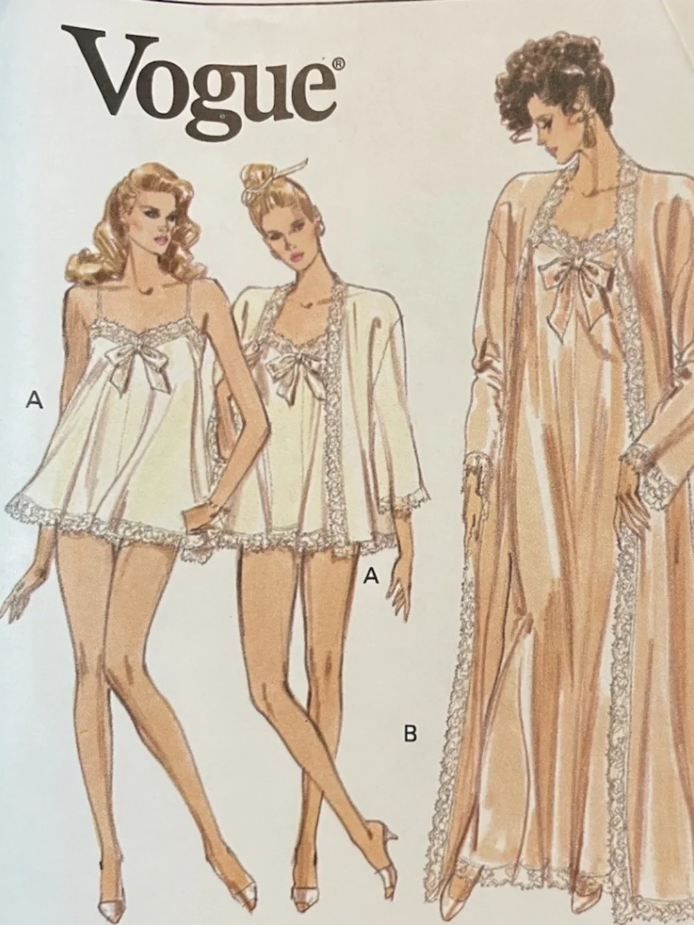Vogue Vintage #7372 XS-S-M Women's Robe Nightgown Panties UNCUT, 80’s ,OOP